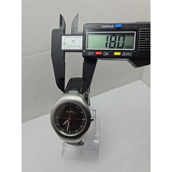 Rare Skagen Aktiv A23LSRB Mens Slim Watch Black Dial Quartz New Battery Works - Picture 6 of 12